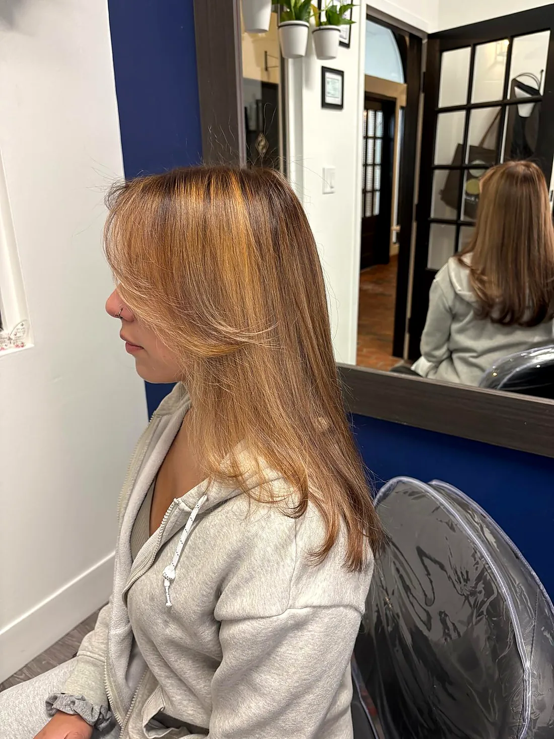 Caramel balayage, side